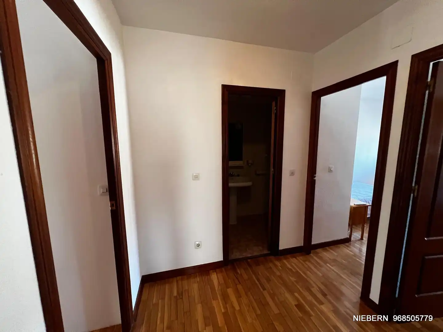 Appartamento con terrazza in affitto a Calle Doctor Luis Calandre 18, imagen 39