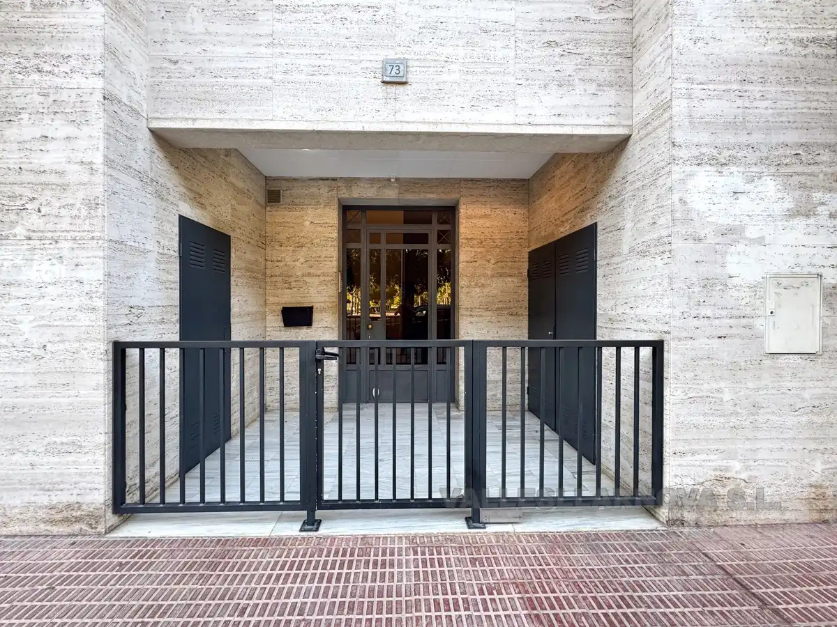 Vista exterior de Pis en venda en Mollet del Vallès amb Calefacció, Jardí privat i Piscina comunitària