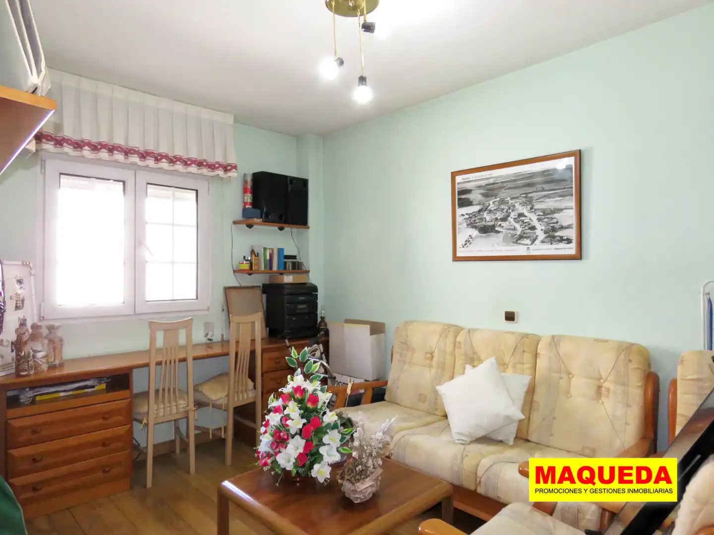 Living room of Flat for sale in Alcorcón  with Air Conditioner, Heating and Parquet flooring