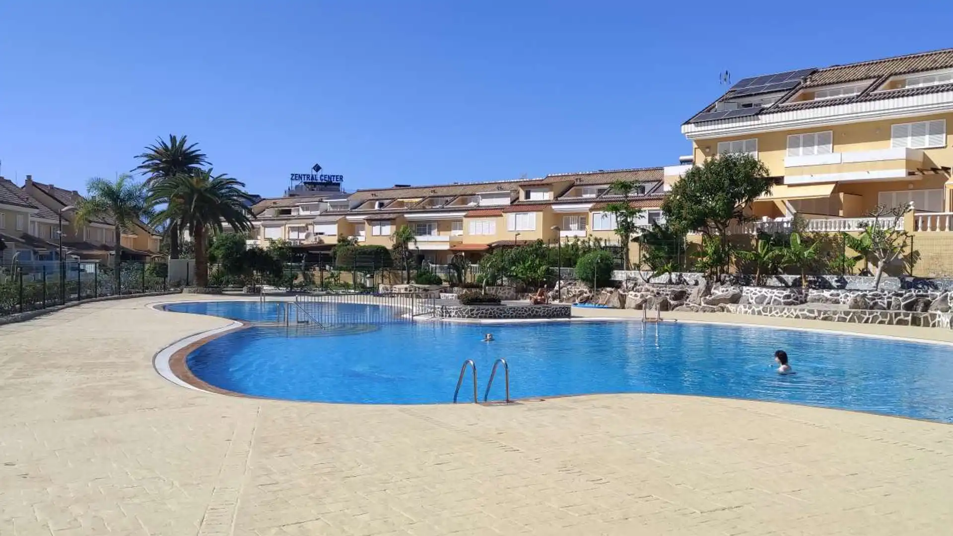 Swimming pool of Apartments for share in Arona  with Air Conditioner, Terrace and Furnished