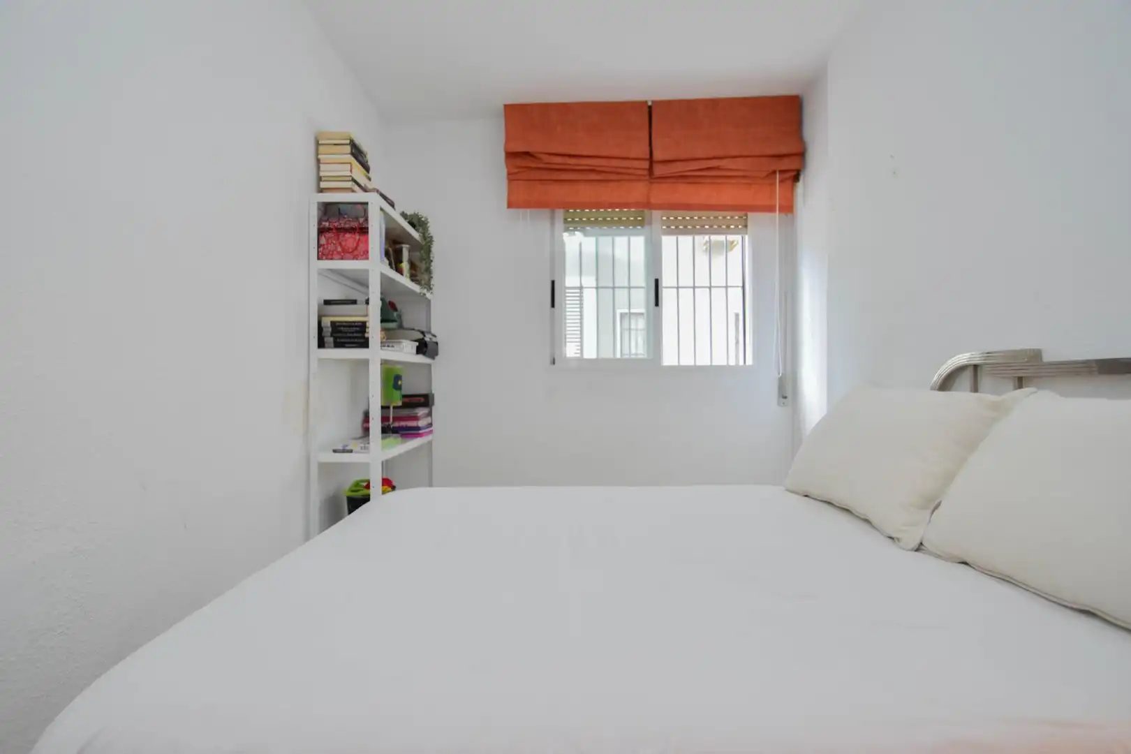 Bedroom of Flat for sale in Granada  with Balcony