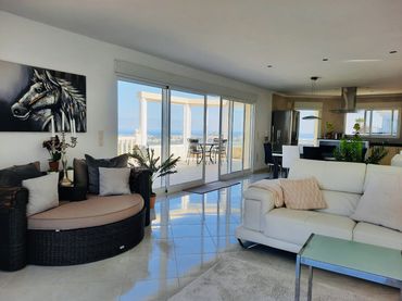 Villa mit Pool zum Verkauf in El Montgó