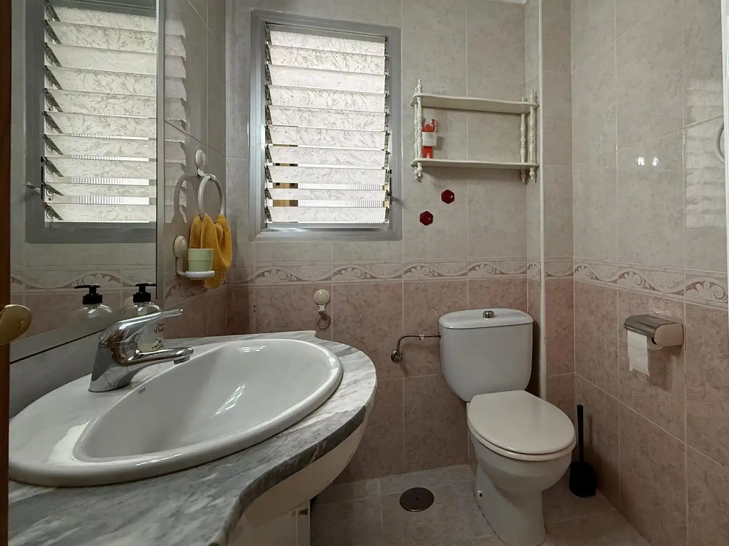 Bathroom of Flat for sale in Alicante / Alacant  with Air Conditioner