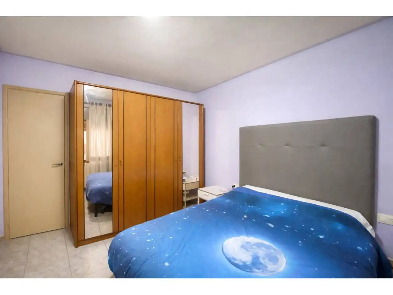 Habitación de Casa adosada en venta en Olot con Calefacción, Jardín privado y Terraza