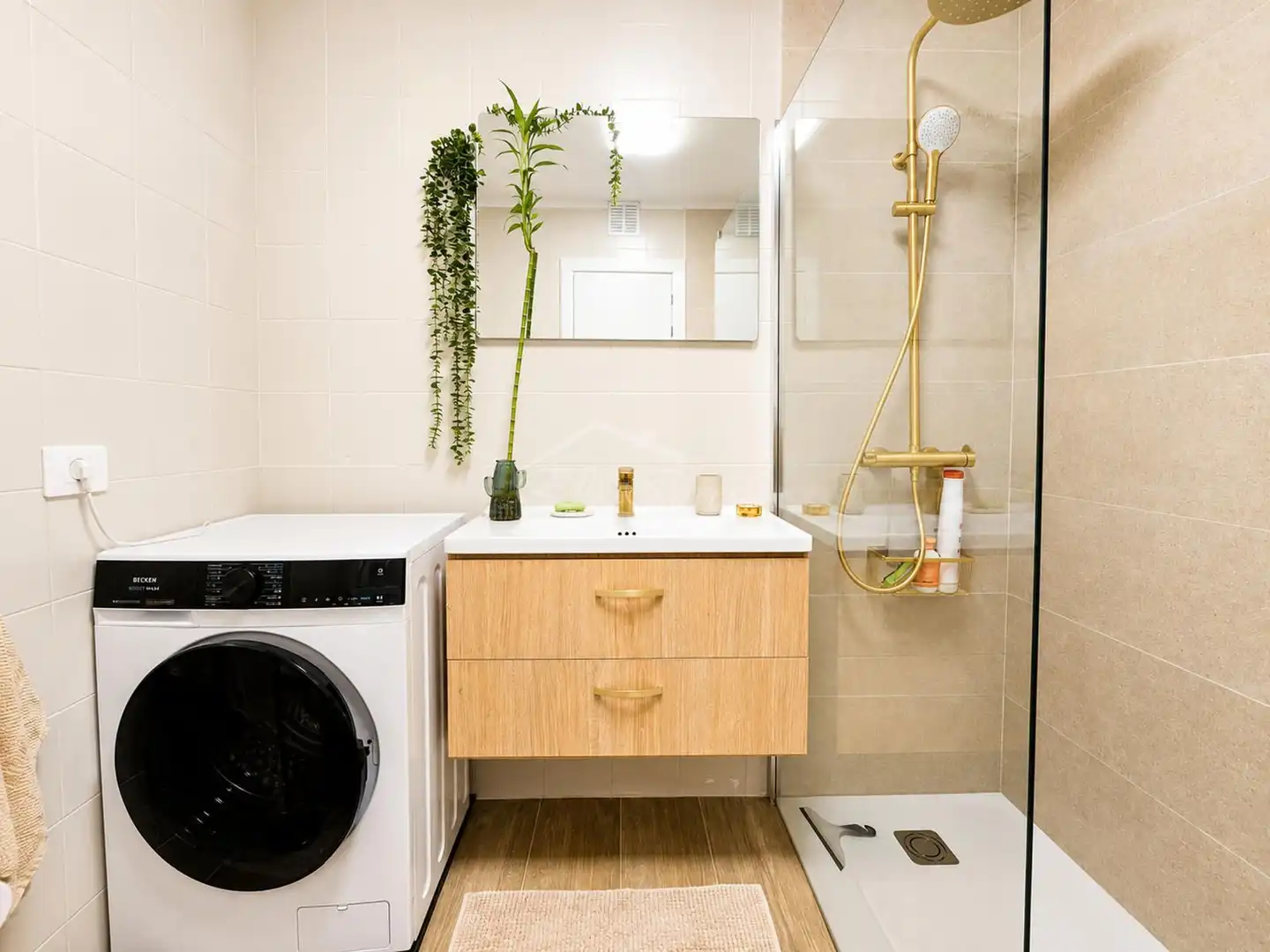 Bathroom of Flat for rent in Arona  with Terrace, Swimming Pool and Furnished