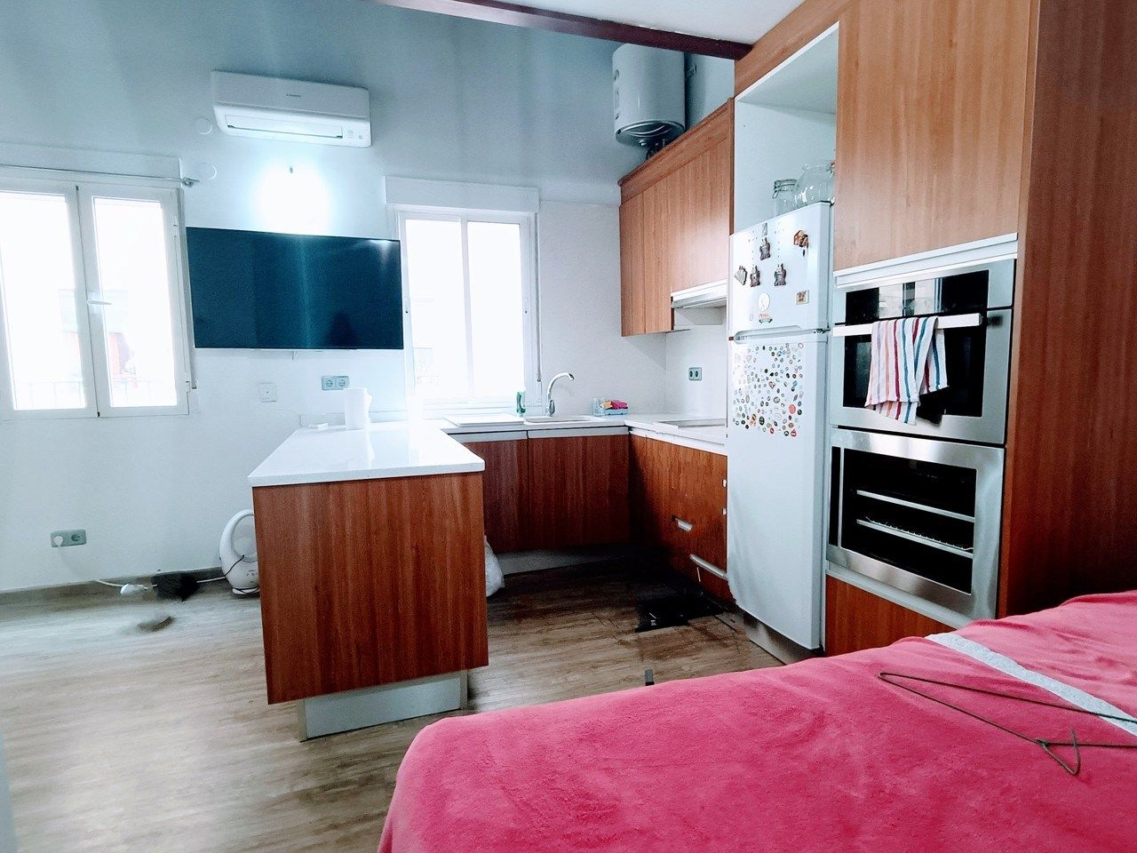 Kitchen of Flat for sale in  Madrid Capital  with Air Conditioner and Oven