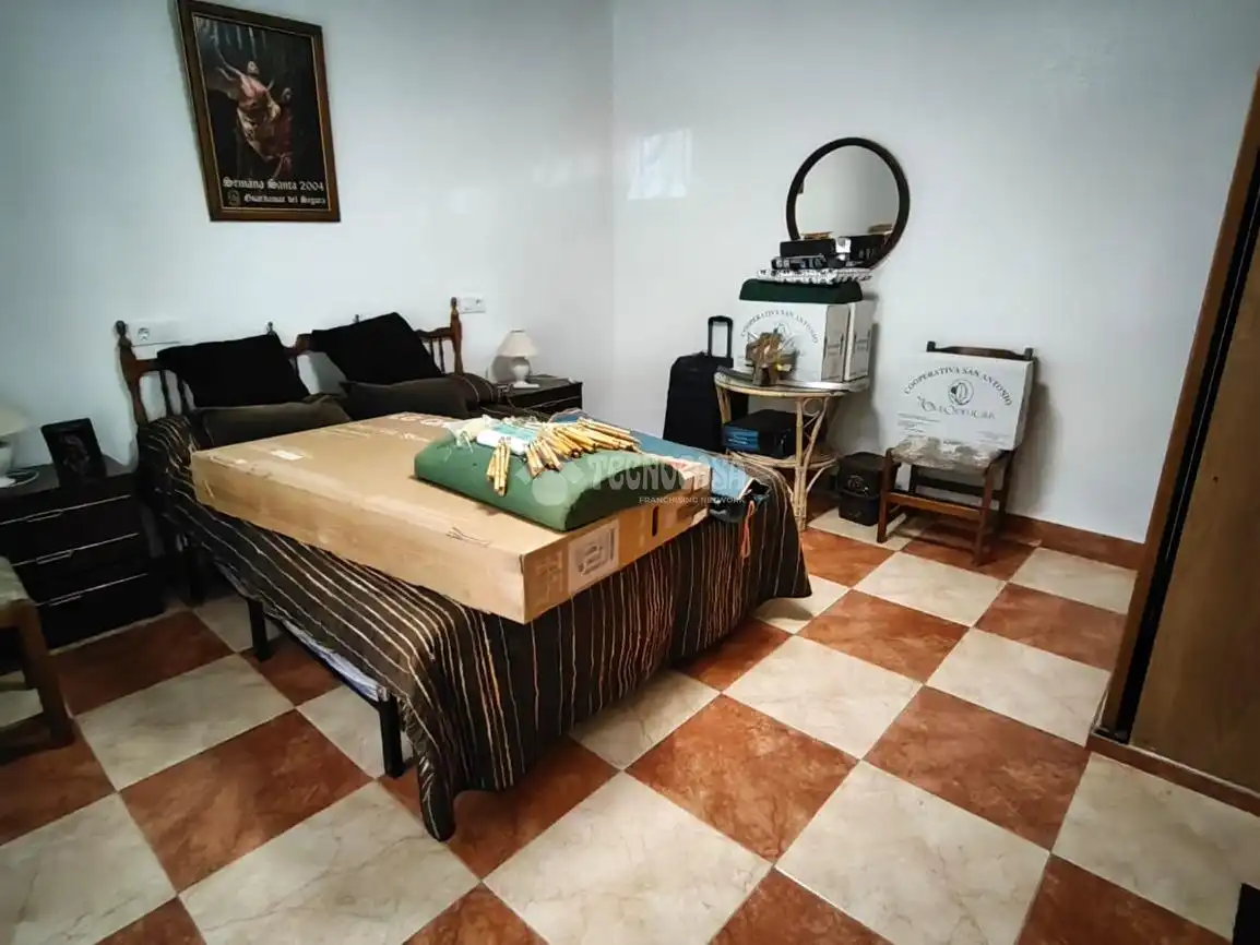 Dormitori de Casa adosada en venda en La Carolina amb Moblat