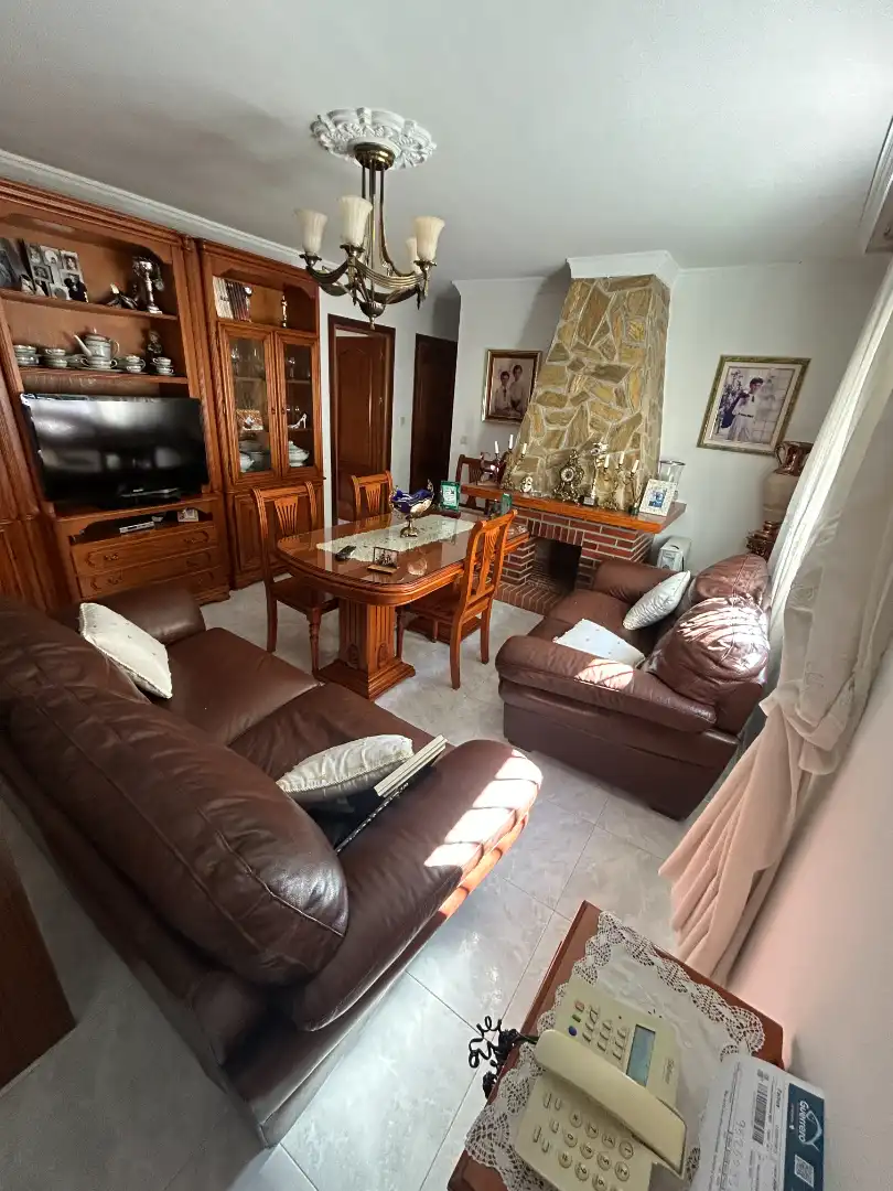 Sala d'estar de Casa adosada en venda en Vélez-Málaga amb Aire condicionat, Calefacció i Terrassa