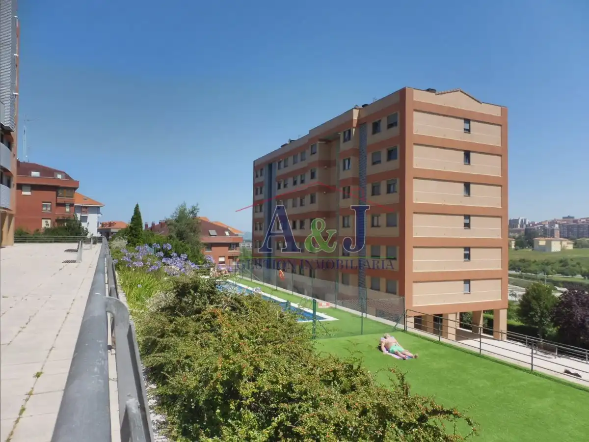 Wohnung zur Miete in Calle Alfonsina Storni, La Pereda