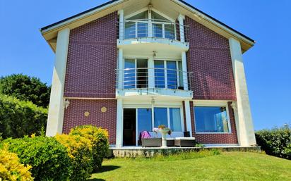 Vista exterior de Casa o xalet en venda en Piélagos amb Terrassa