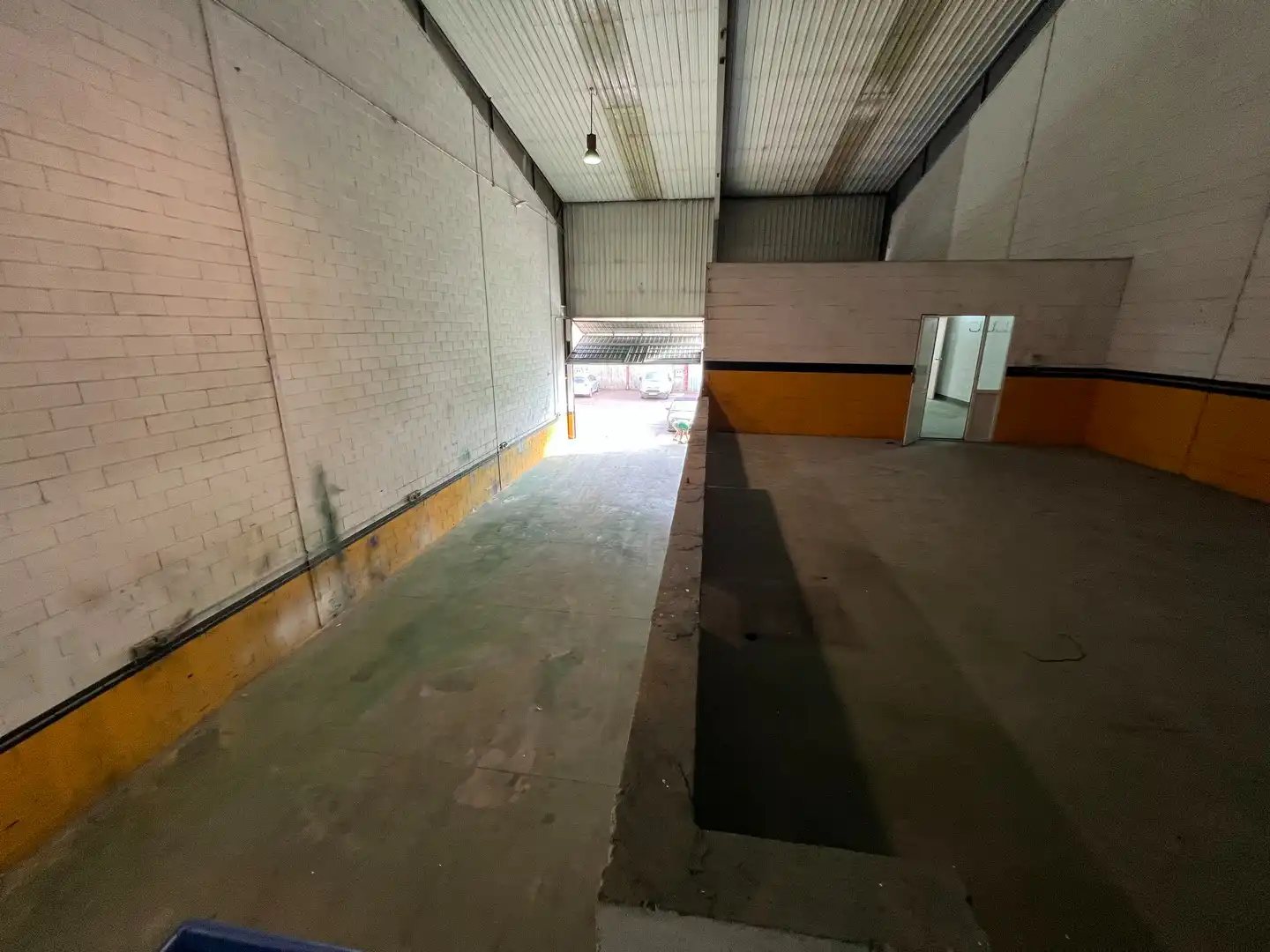Industrial buildings for rent in Padrón