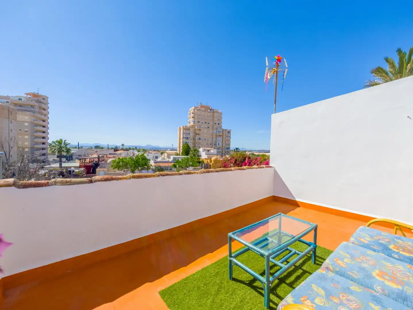 Terraza de Casa o chalet en venta en Torrevieja con Aire acondicionado, Jardín privado y Amueblado