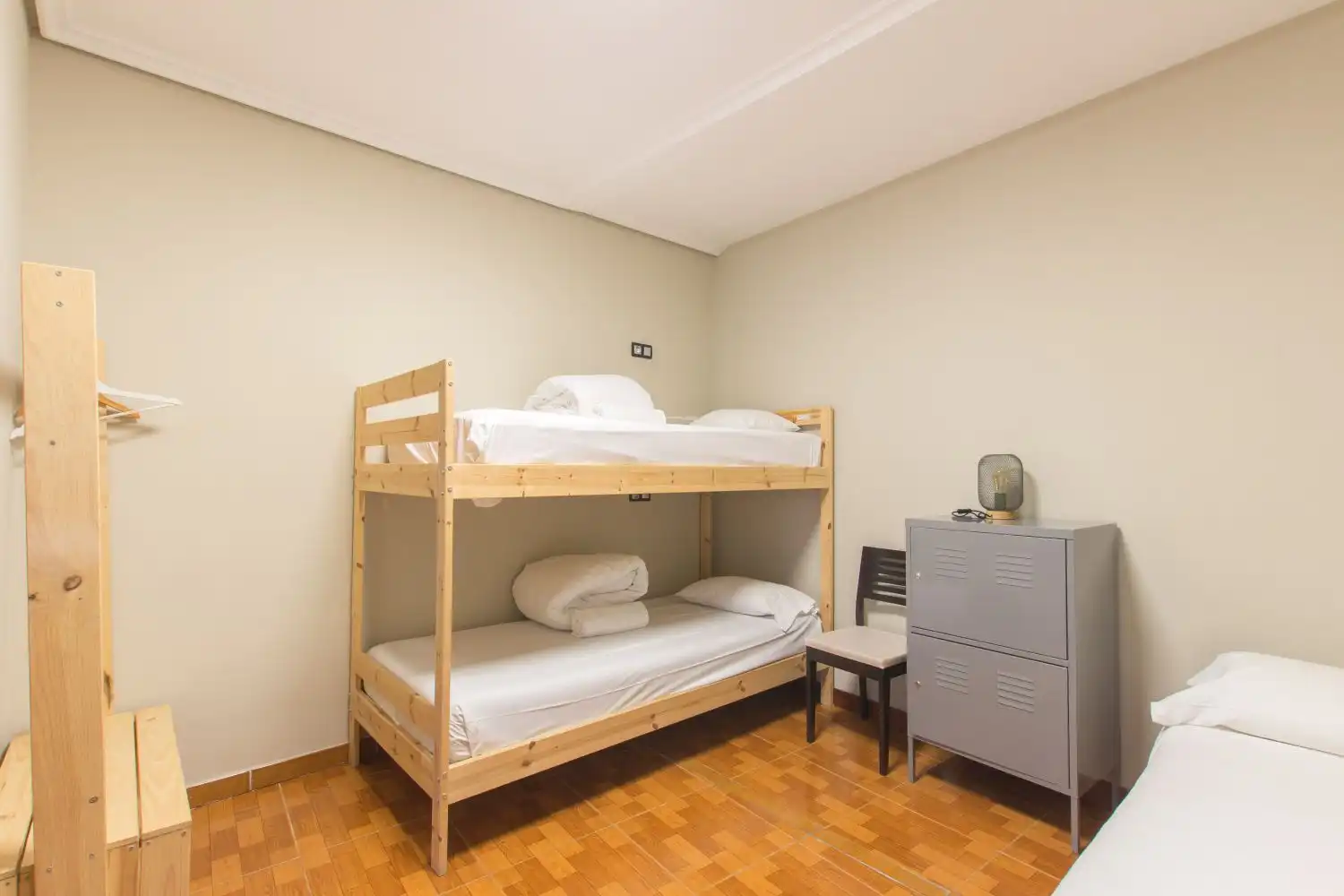 Habitación de Piso en venta en  Pamplona / Iruña con Calefacción, Amueblado y Balcón