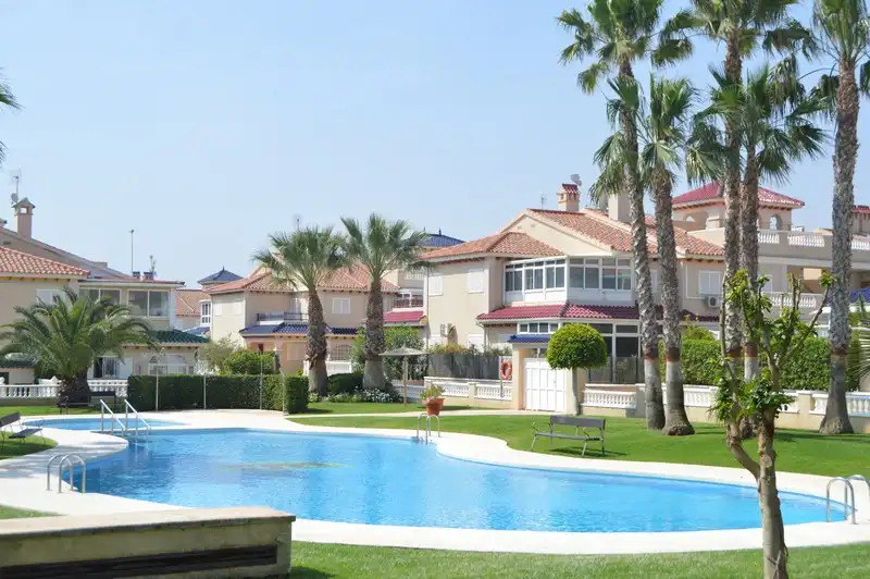 Apartamento con piscina en venta en Orihuela Costa, imagen 17
