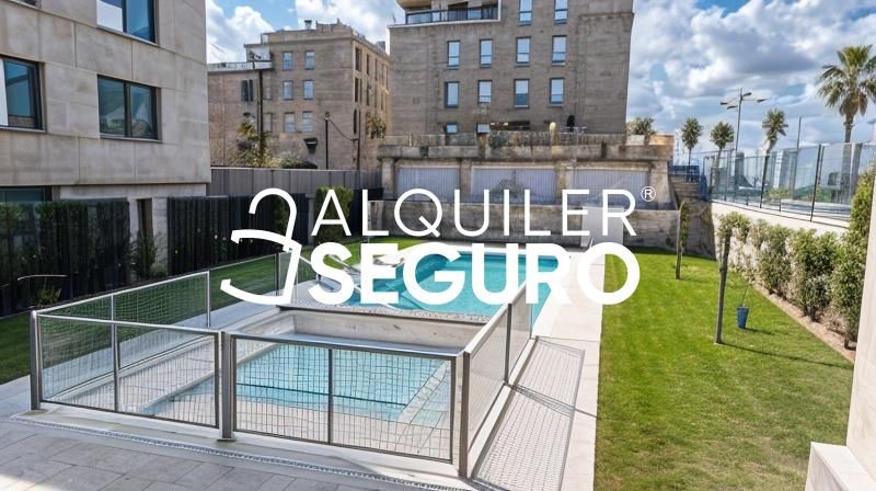 Swimming pool of Flat for rent in Mairena del Aljarafe  with Air Conditioner, Swimming Pool and Furnished