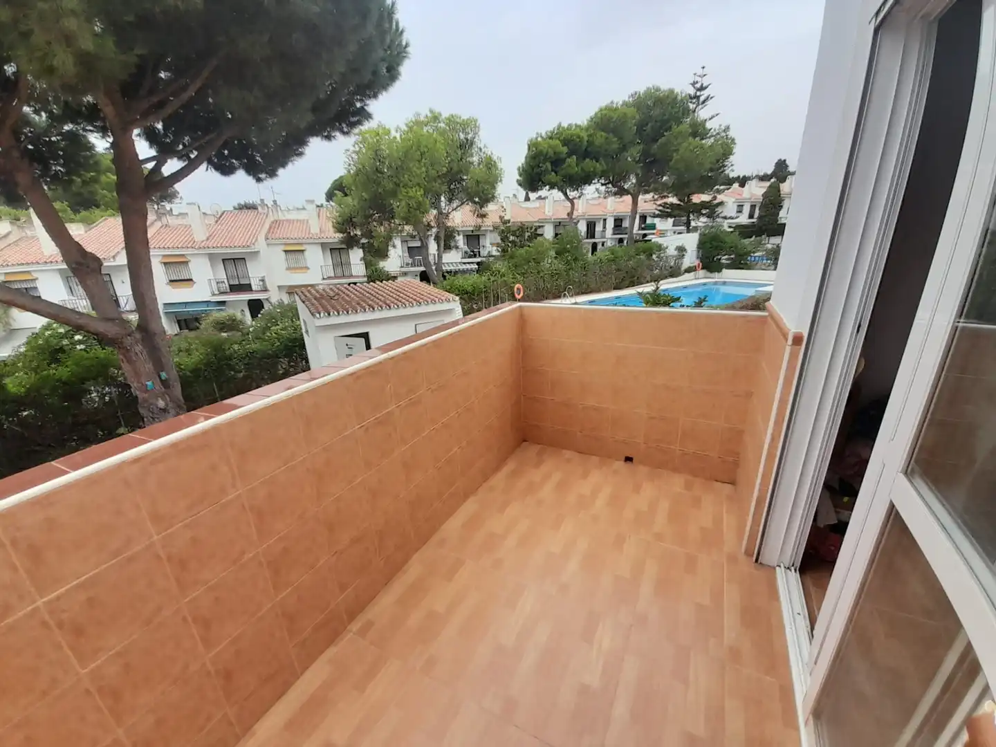 Vista exterior de Casa adosada en venda en Vélez-Málaga amb Aire condicionat, Calefacció i Terrassa