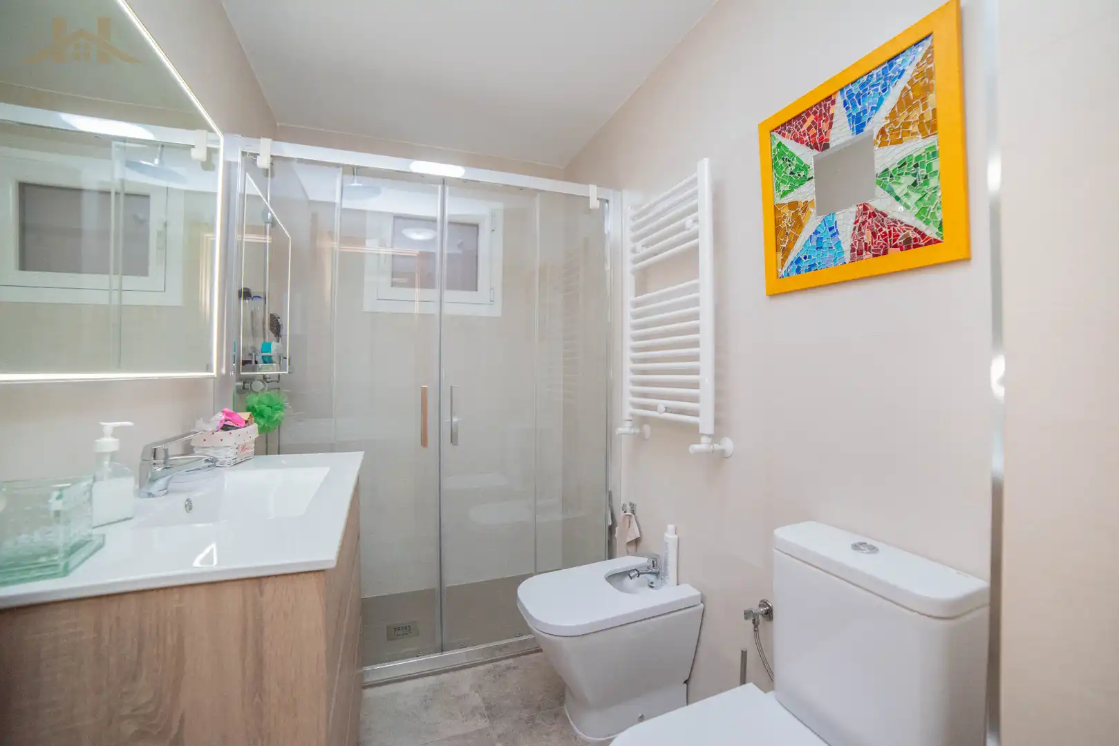 Bathroom of Flat for sale in Leganés  with Air Conditioner, Heating and Terrace