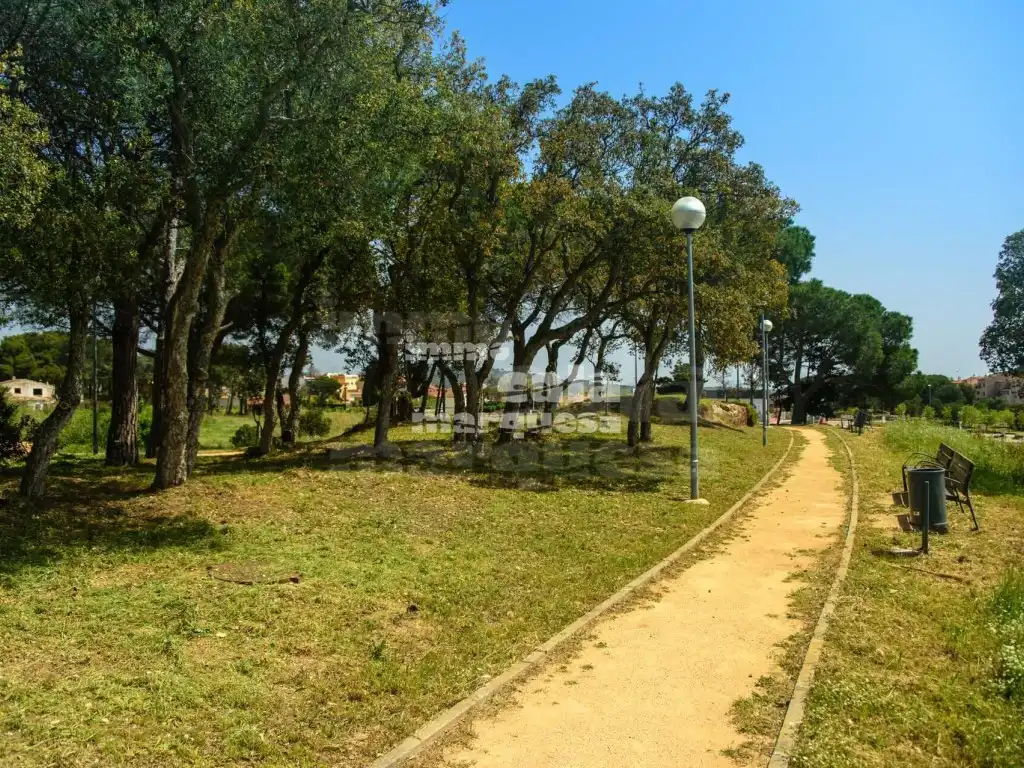 Terreny residencial en venda a Mont-ras, imagen 3