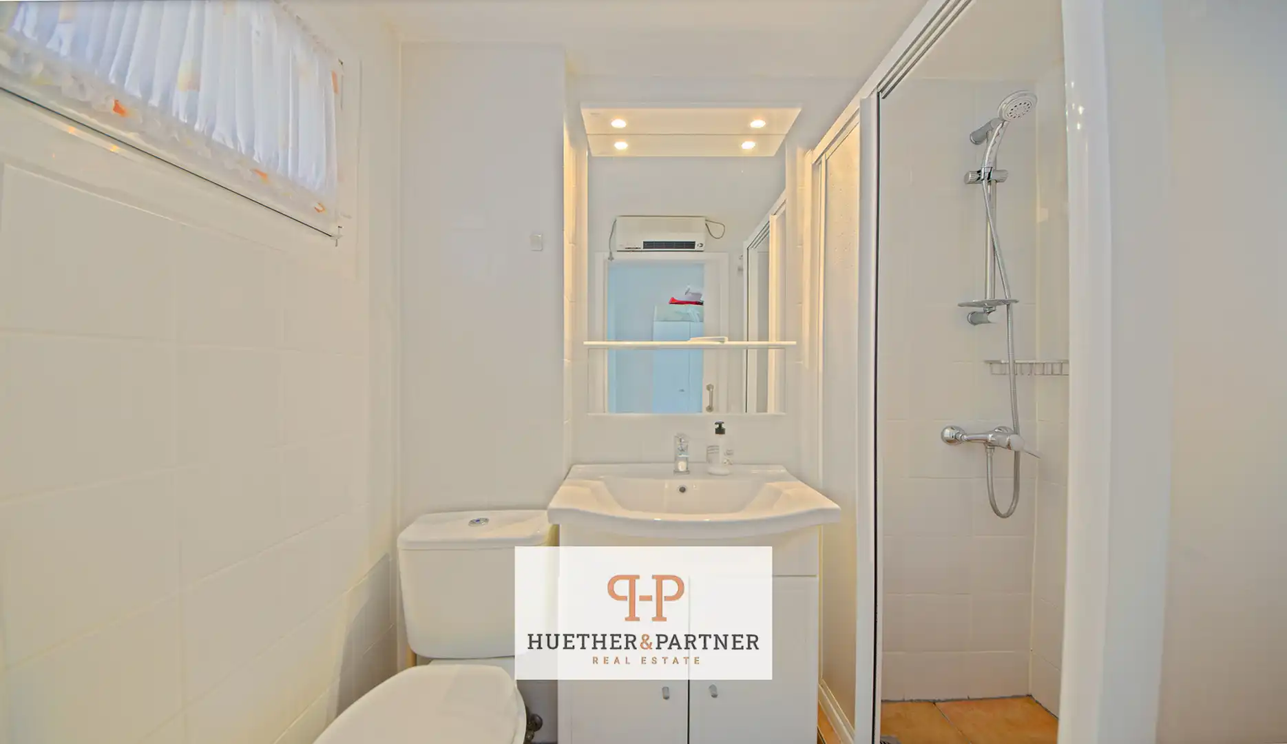 Bathroom of Flat for sale in Manacor  with Air Conditioner and Furnished