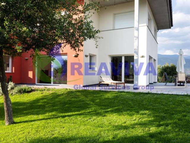 Casa-chalet en Venta en Montferrer i Castellbò