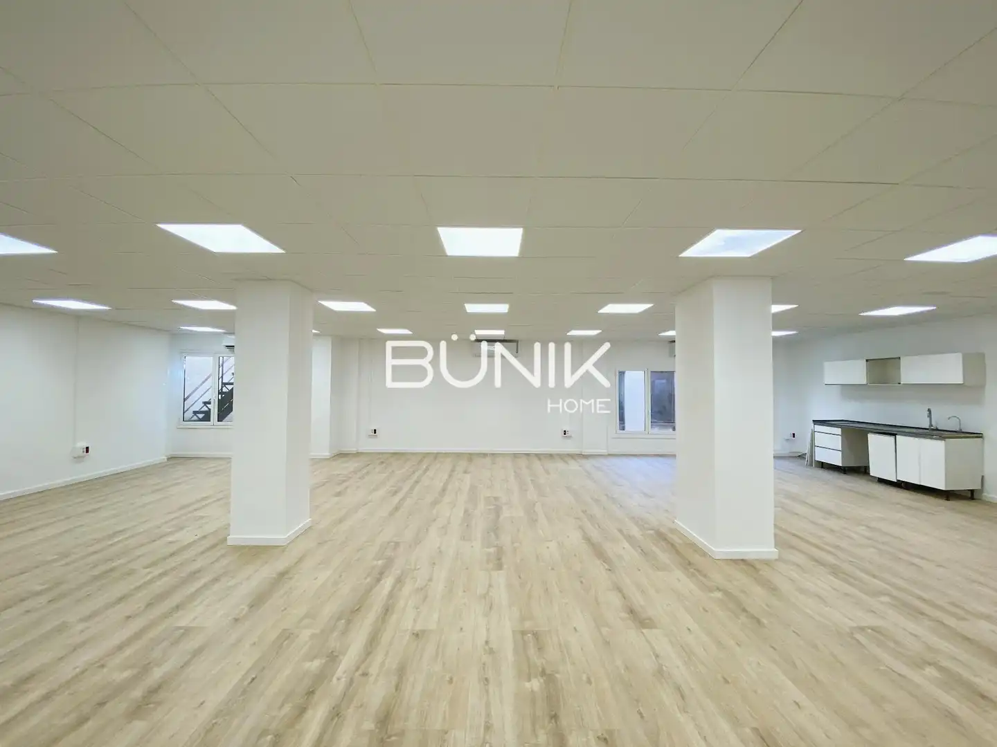 Office for rent in Barcelona  with Air Conditioner