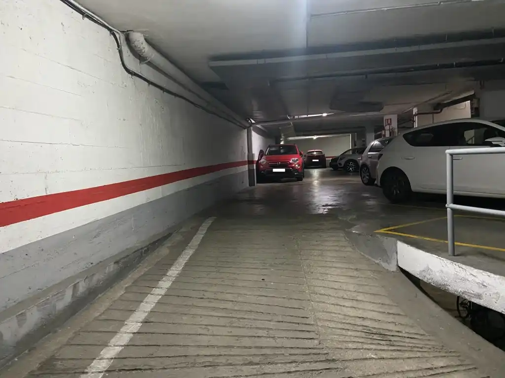 Einzelparkplatz zum Verkauf in Josep Tarradellas, imagen 6
