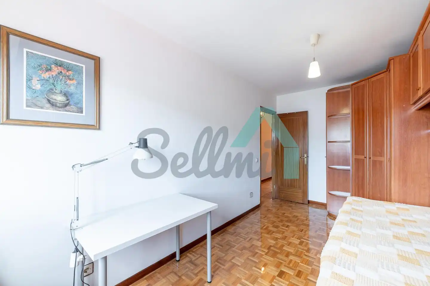 Habitación de Piso de alquiler en Oviedo  con Calefacción, Parquet y Amueblado