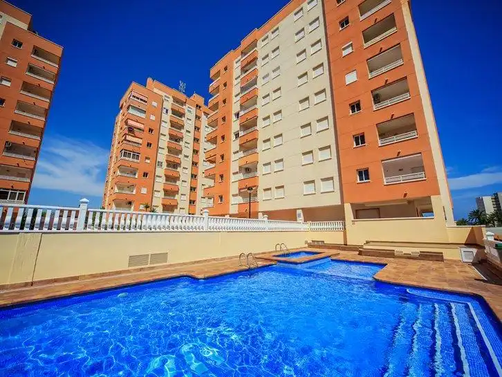 Piscina de Apartamento en venta en La Manga del Mar Menor con Aire acondicionado, Terraza y Piscina