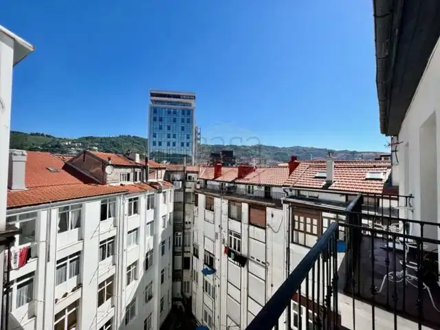 Vista exterior de Piso en venta en Bilbao  con Calefacción y Balcón