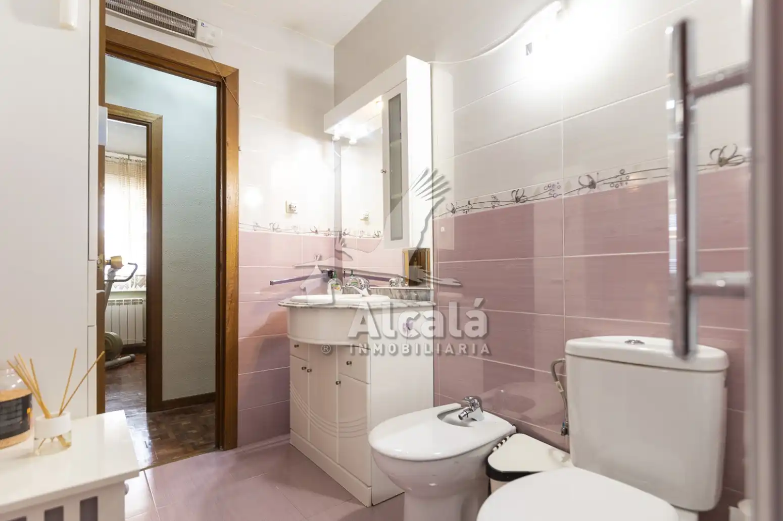 Baño de Piso en venta en Alcalá de Henares con Aire acondicionado, Calefacción y Parquet