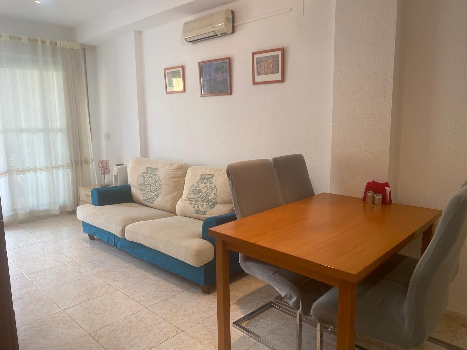 Sala d'estar de Apartament de lloguer en  Madrid Capital amb Terrassa