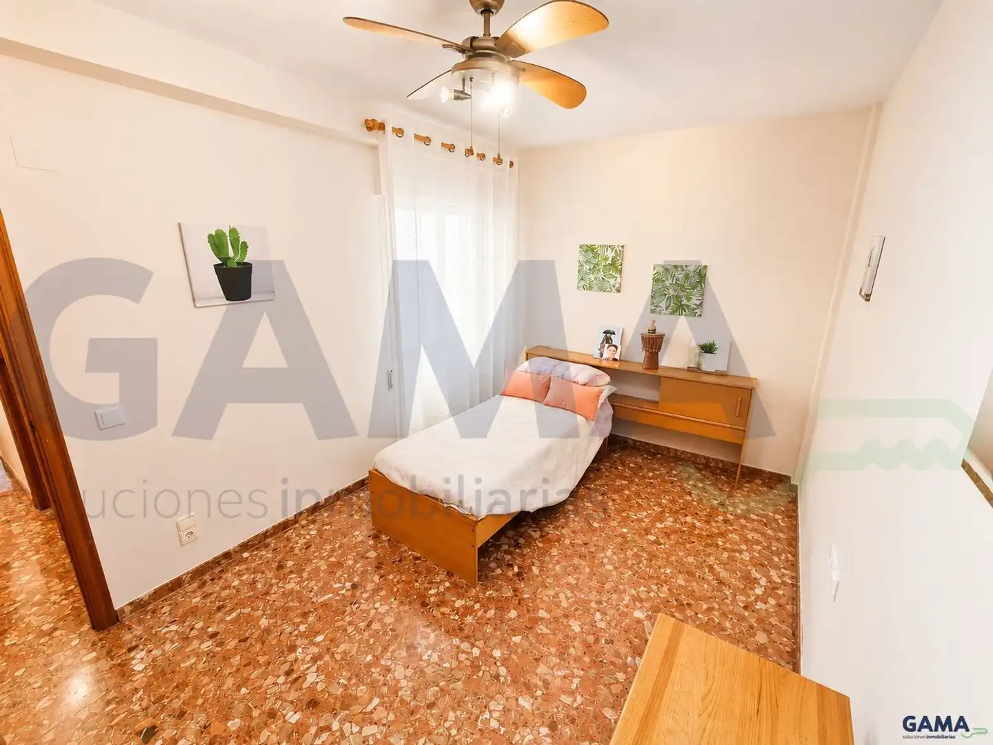 Bedroom of Houses for sale in Alzira  with Air Conditioner, Terrace and Storage room