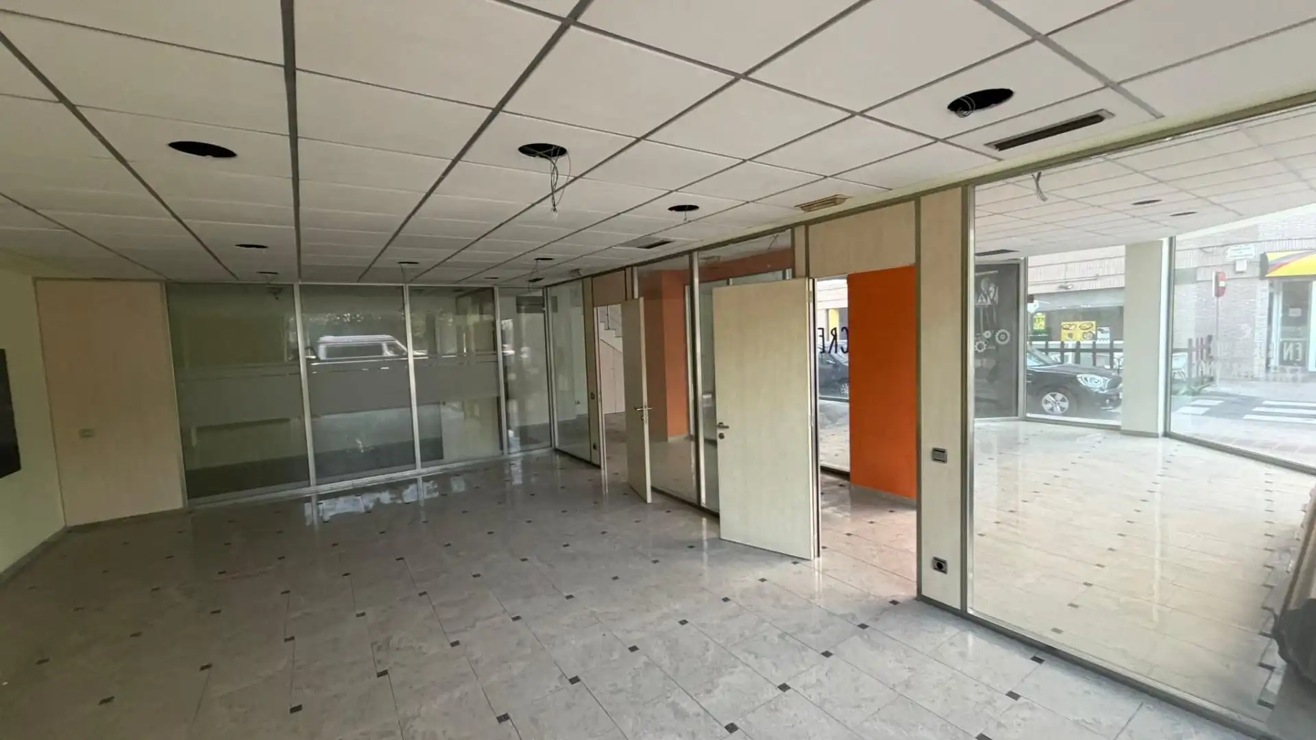 Business premises to rent in Calle de Isidro Villaroig, imagen 6