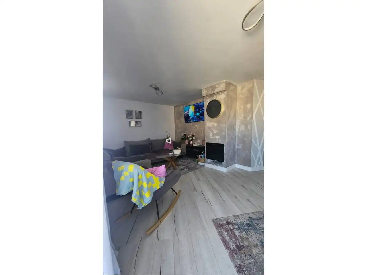 Sala d'estar de Pis en venda en Roquetas de Mar amb Aire condicionat, Terrassa i Moblat