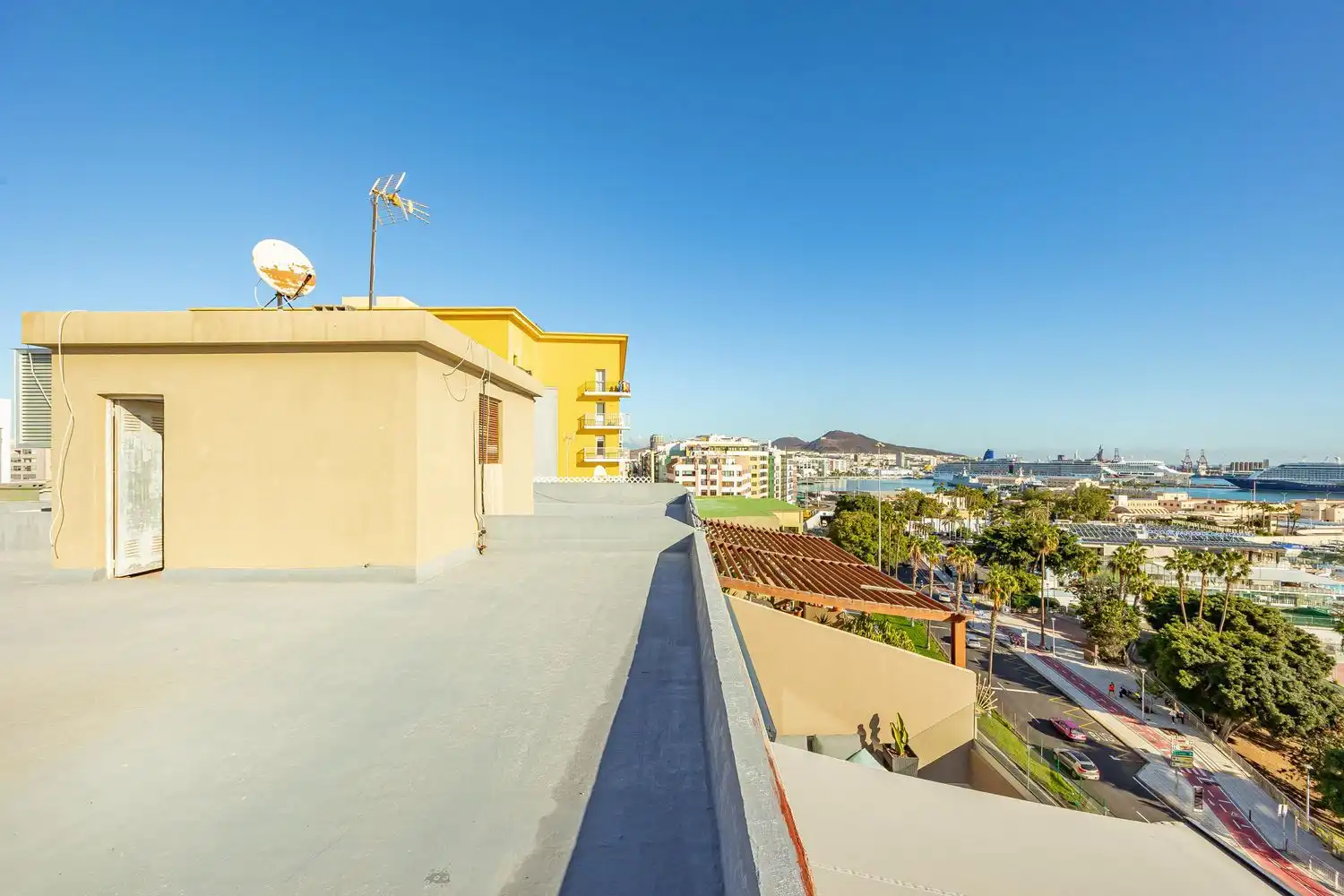 Außenansicht von Dachboden zum Verkauf in Las Palmas de Gran Canaria mit Klimaanlage, Terrasse und Möbliert