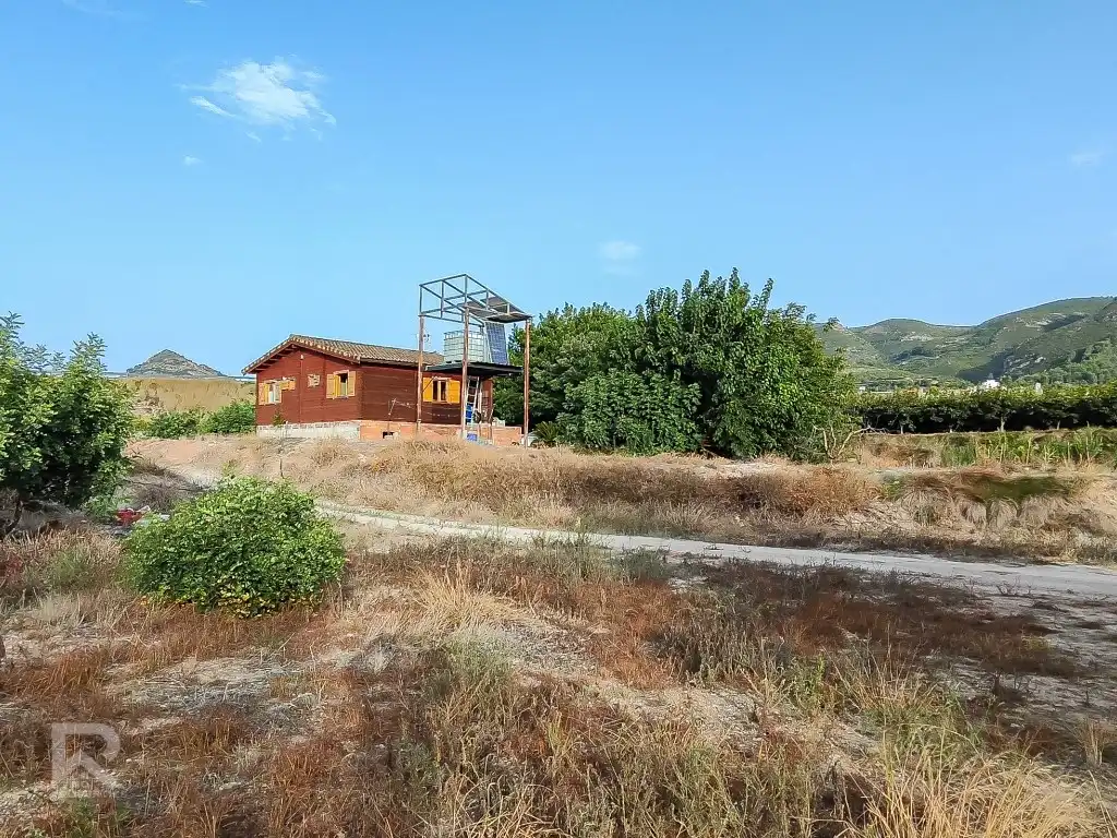 Houses for sale in Follo Lleroni, 71, Terrateig