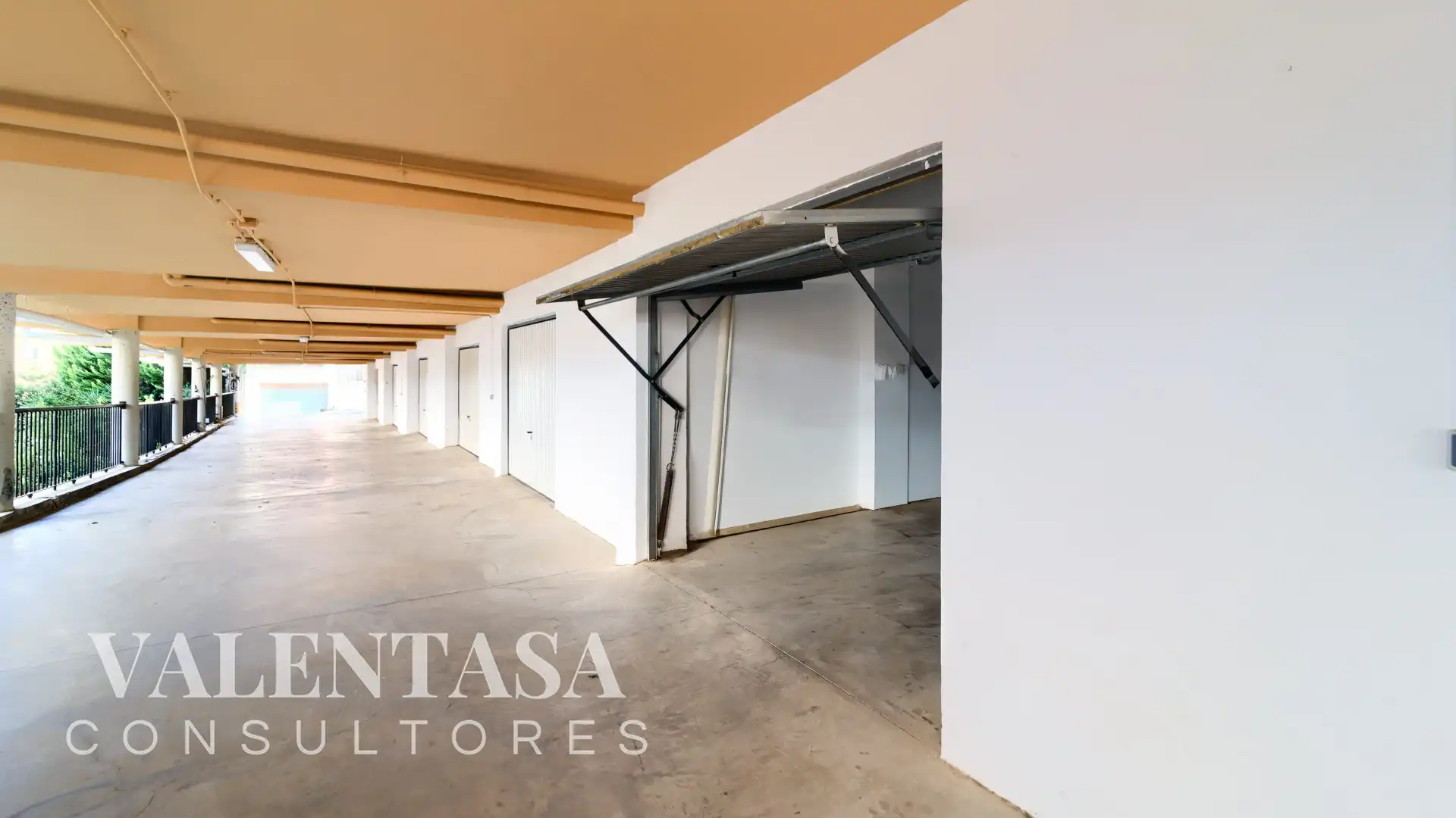 Detached homes for sale in Chiva  with Air Conditioner, Private garden and Terrace