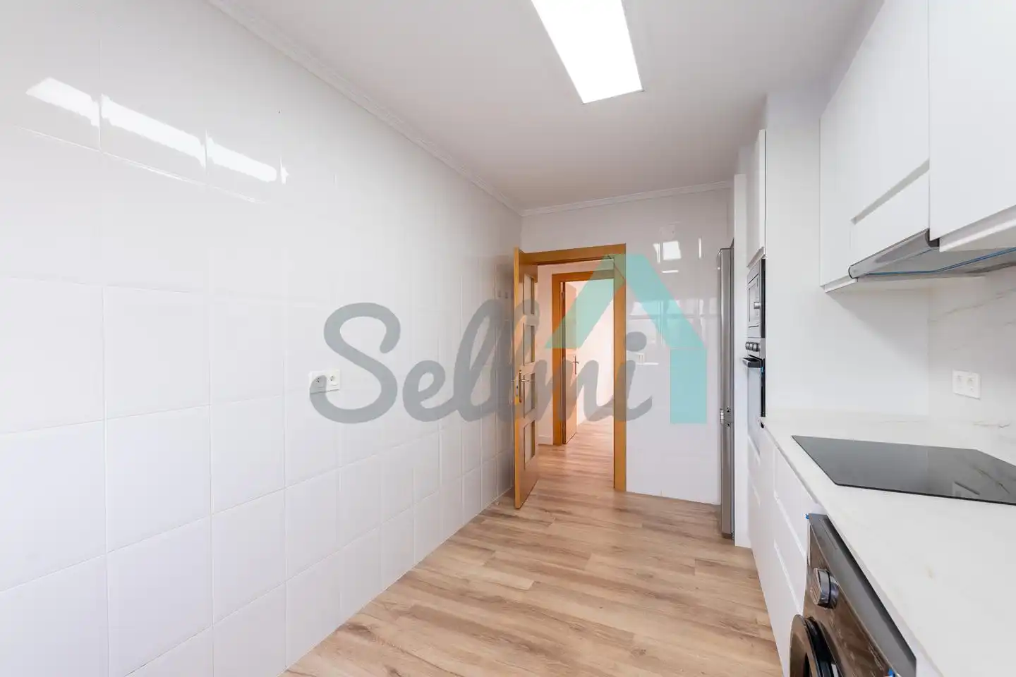 Kitchen of Flat for rent in Oviedo   with Heating and Storage room