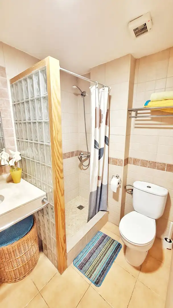 Baño de Piso en venta en  Palma de Mallorca con Aire acondicionado, Terraza y Trastero