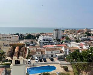 Vista exterior de Àtic en venda en Torremolinos amb Aire condicionat, Terrassa i Traster