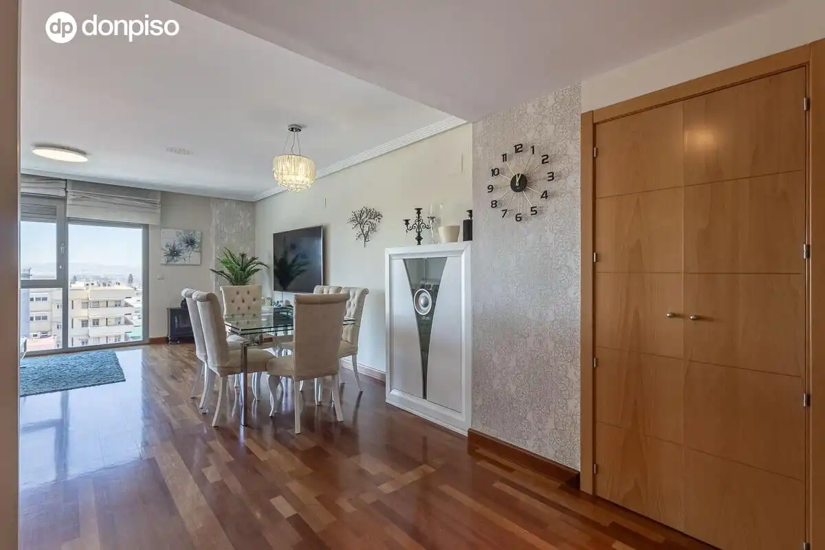 Dining room of Flat for sale in Granada  with Air Conditioner and Heating