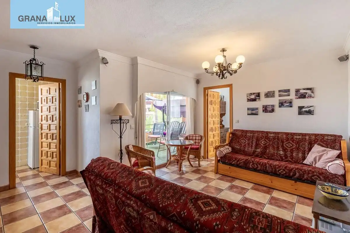 Sala d'estar de Dúplex en venda en Salobreña amb Terrassa i Piscina comunitària