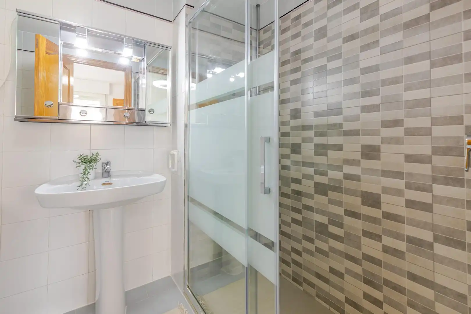 Bathroom of Flat for sale in Gandia  with Air Conditioner, Heating and Terrace