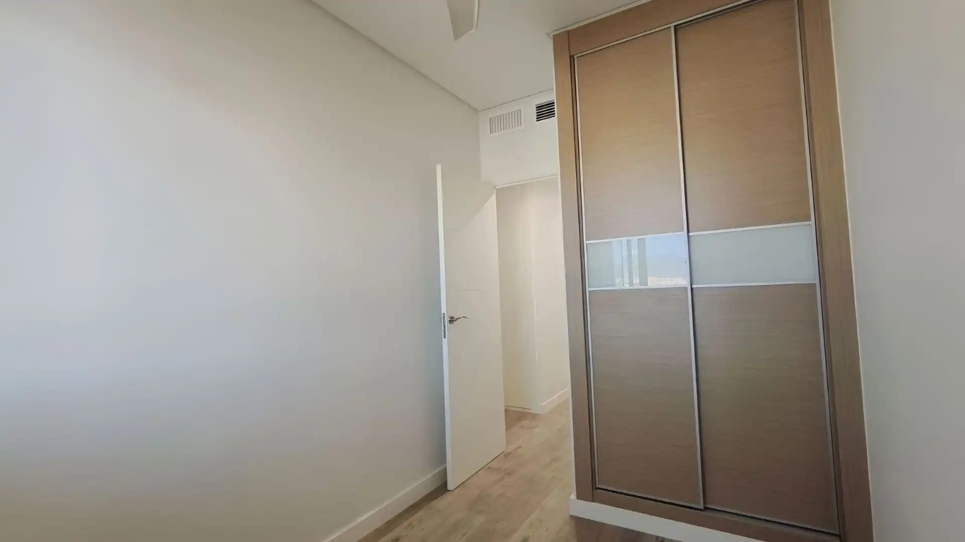 Habitación de Apartamento de alquiler en Málaga con Aire acondicionado y Calefacción