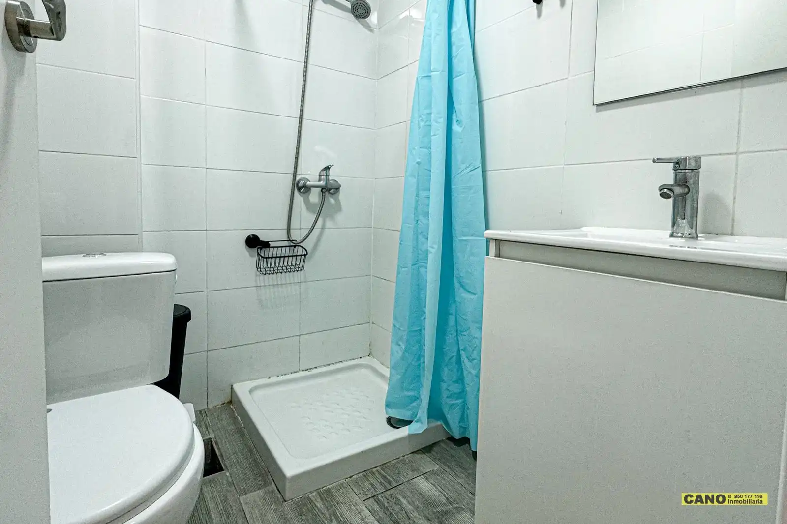 Bany de Pis en venda en Almería