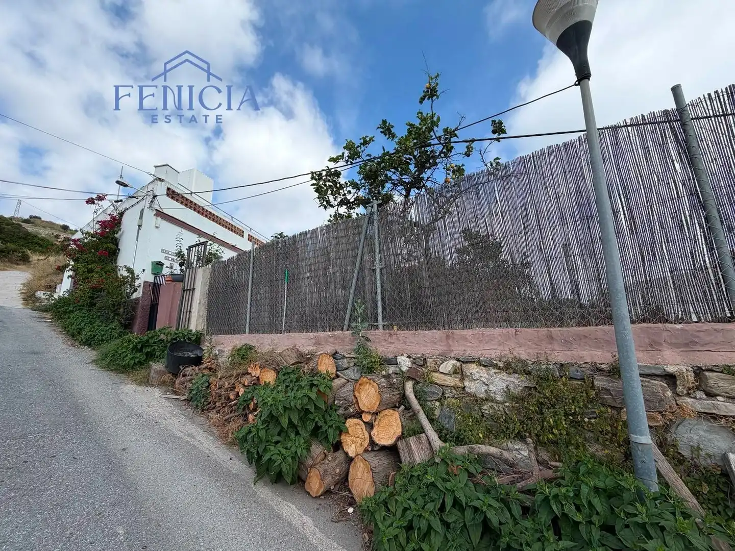 Vista exterior de Finca rústica en venda en Almuñécar amb Aire condicionat i Jardí privat