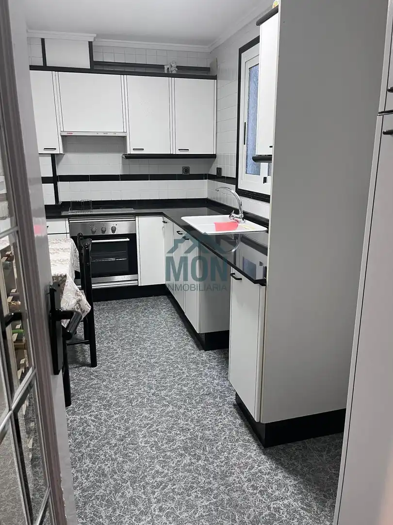 Cocina de Piso en venta en Valencia con Horno
