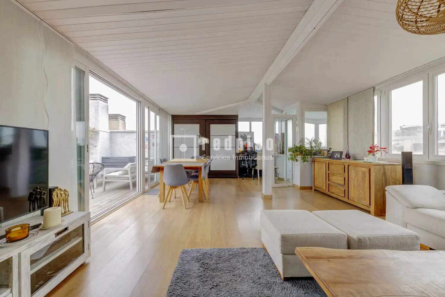 Sala de estar de Ático en venta en Pozuelo de Alarcón con Aire acondicionado, Calefacción y Jardín privado