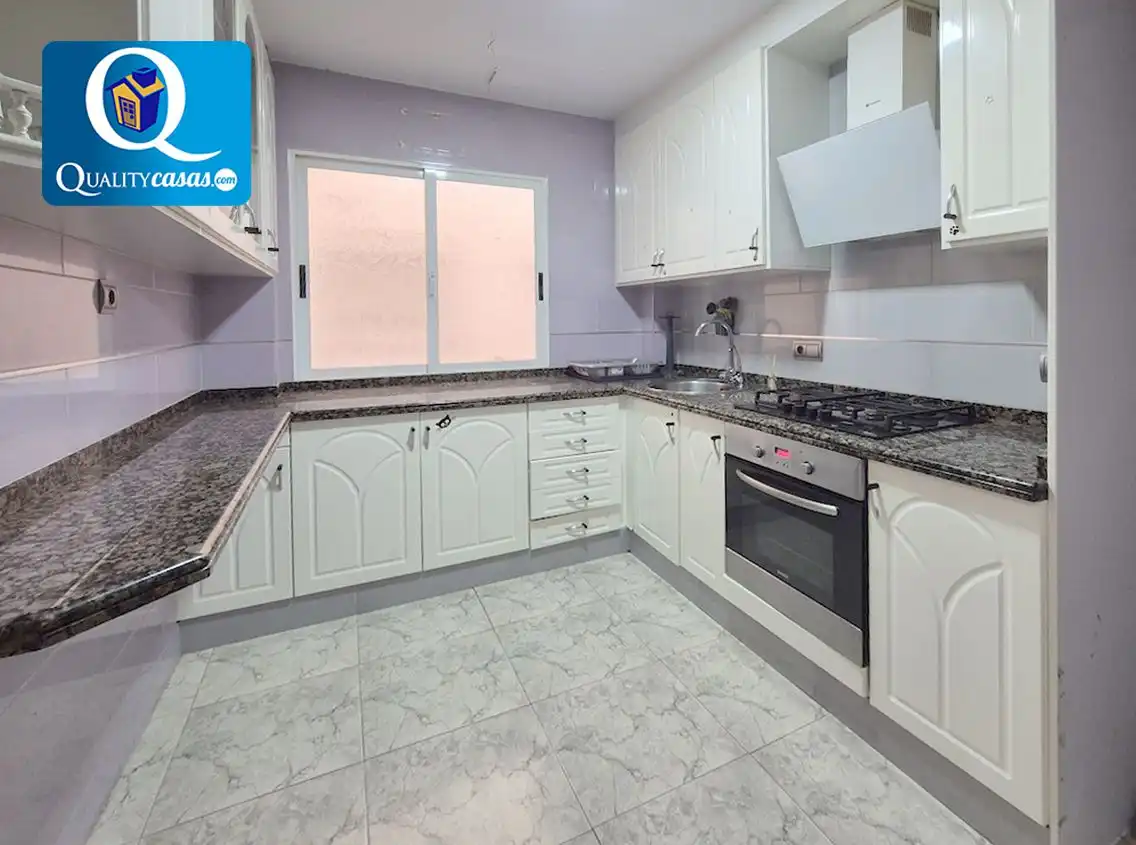 Apartament amb terrassa en venda a Centro, imagen 4