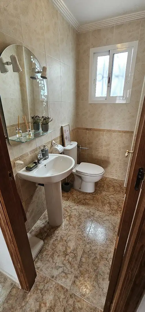 Baño de Dúplex en venta en Orihuela con Terraza, Piscina y Amueblado